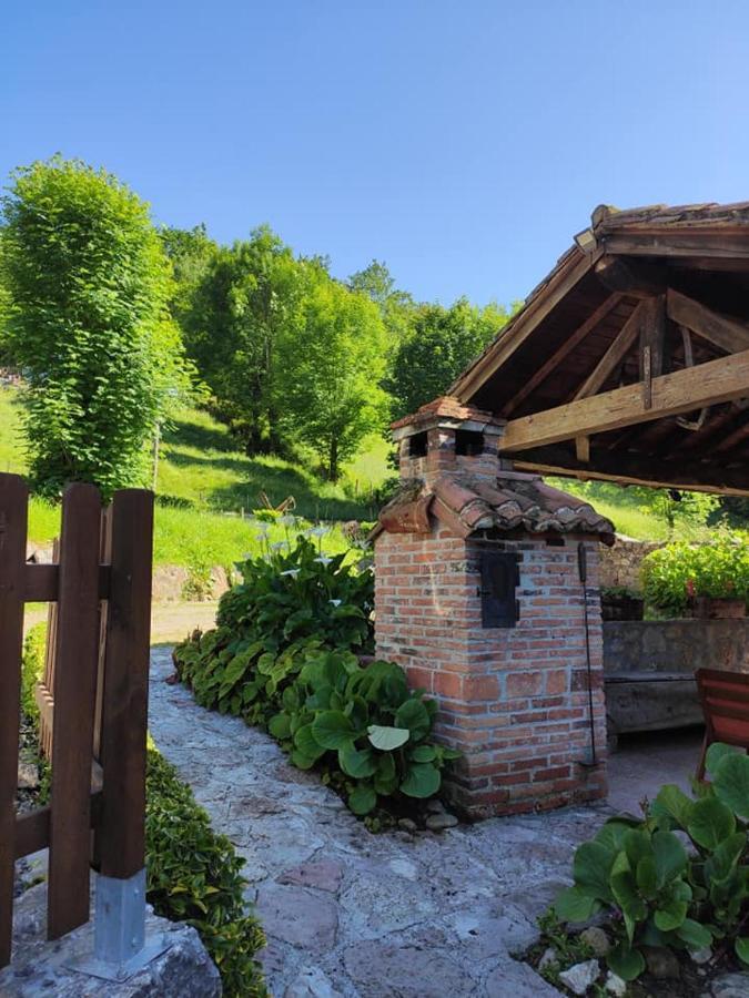 Apartamentos Rurales La Caviana กังกัส เด โอนิส ภายนอก รูปภาพ